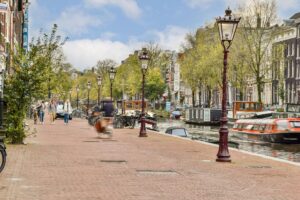 RB-International Buiten Wieringerstraat 3 A